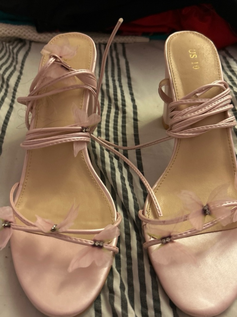 Delicate Pink Floral Lace-Up Block Heel Sandals